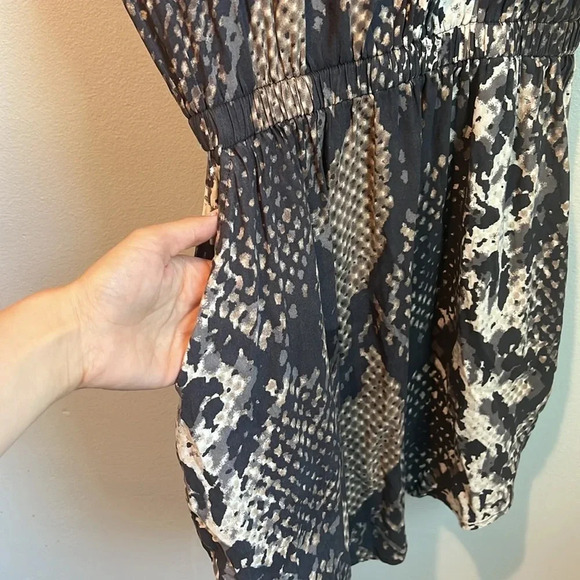 Express XS snake print lightweight tunic dress - Picture 6 of 6